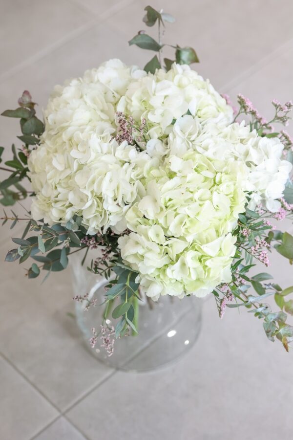 Ramo de hortensias blancas