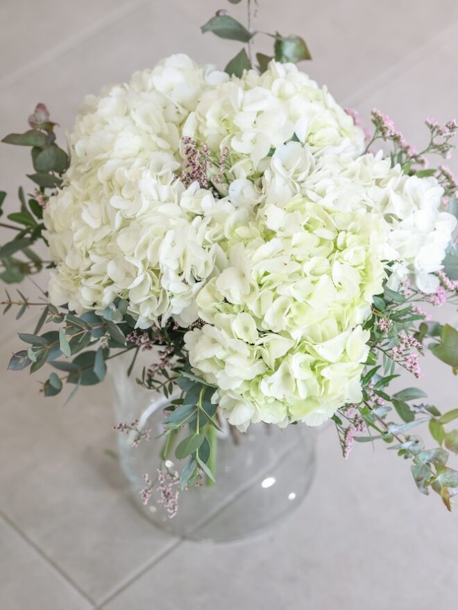 Ramo de hortensias blancas
