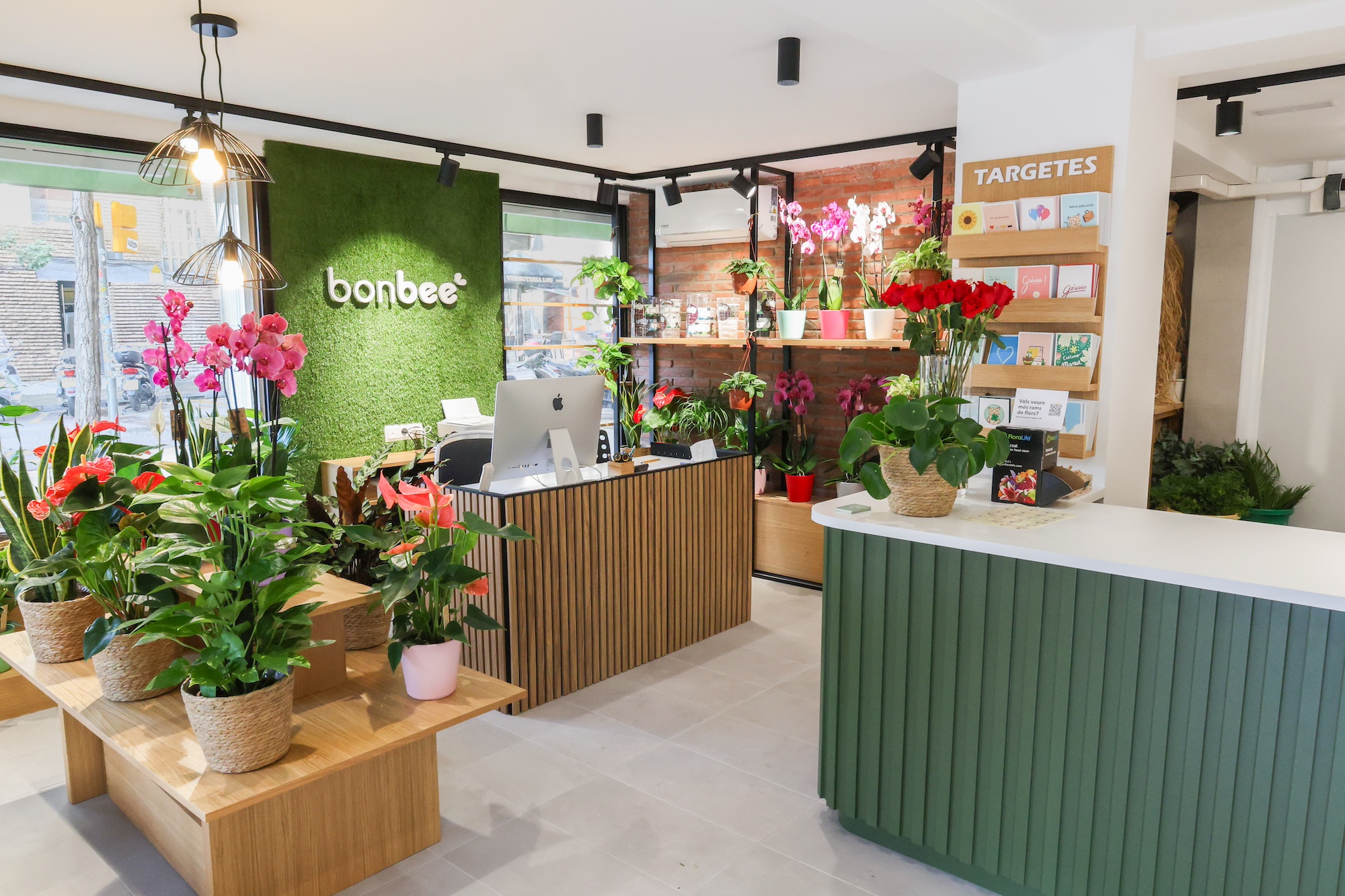 ¡BonBee vuelve con más flores y un nuevo look! 🌸